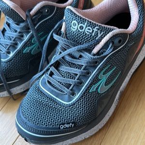 Gravity Defyer GDEFY Mighty Walk Athletic Shoes Women’s 7.5 M VersoShock.